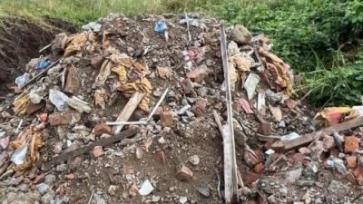 滨海花园空地 垃圾成堆．陈立仁已反映市局