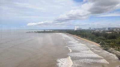 聆听民众诉求建议．12月5 在老人街会客