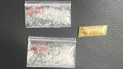 老越警方检查车子．1渔民涉毒被捕