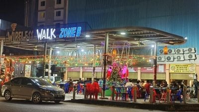 跨宗教族群同庆佳节 . 穆沙爹档点亮圣诞氛围