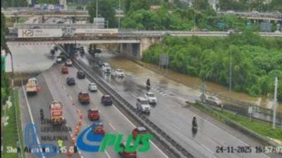 NKVE车道未全面开放 车龙6公里长