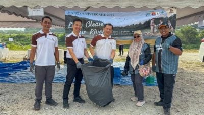 金群利首办“河流保育”活动 百名志愿者齐心净河 清出逾200公斤垃圾