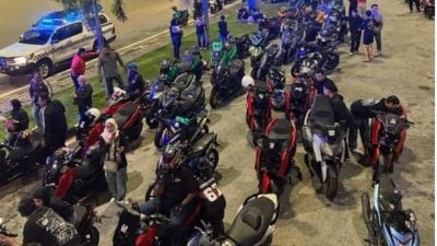 深夜大道“超人飙车”   遇警突击行动4人当场被逮