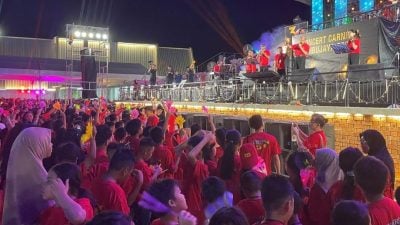 诗巫再也30周年 | 阿兹曼哈欣：实现活力共融现代化社区 . 各方努力造就诗巫再也