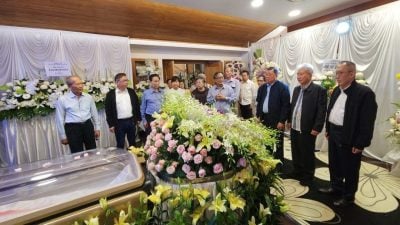 丹斯里张晓卿逝世|张锦雄搭专机赴诗巫 吊唁宗长张晓卿