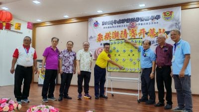 展现强大组织力与文化担当 . 钱进一：福州社团贡献重大