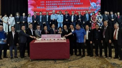 程明智：诗巫发展需要年轻人 . 长辈经验助稳步前行