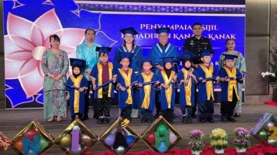 艾伦达干：团结价值从小培养 . 让孩子了解多元文化