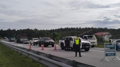 警全面加强执法 . 砂拉卓车祸率下降