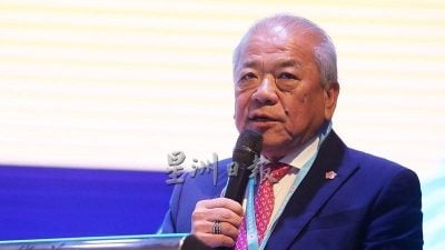 吴添泉：沙州选出现空前互相倾扎局面冀华裔选民作出明智抉择