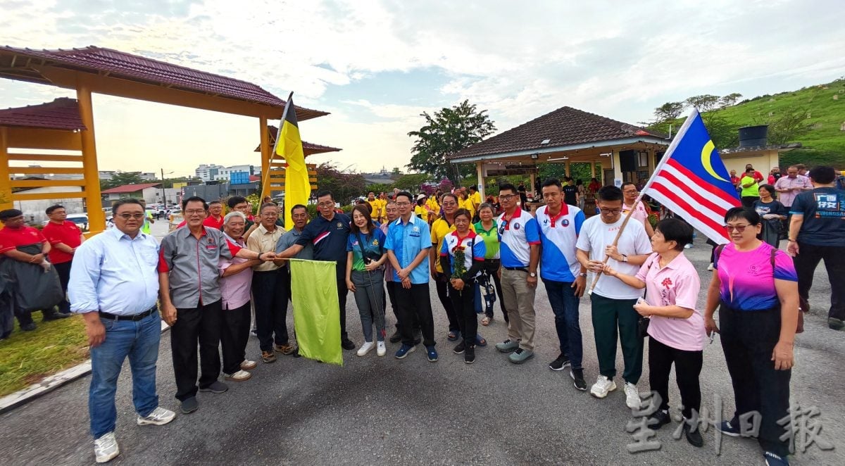 周世扬:报名逾300人出席不足八成 重阳登高行不该流于敷衍式参与