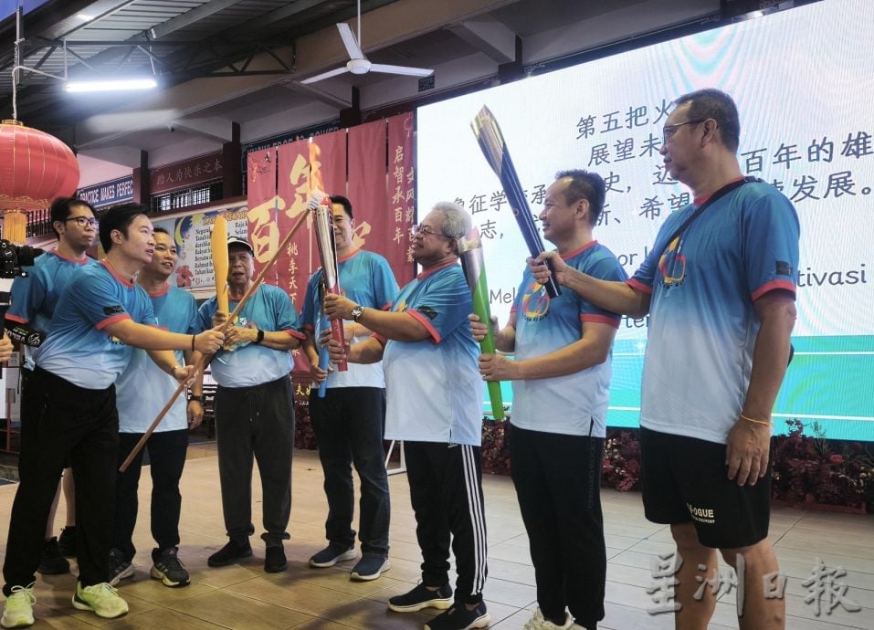 启文小学百年薪火相传 再迎5.3万议员拨款大礼添喜气