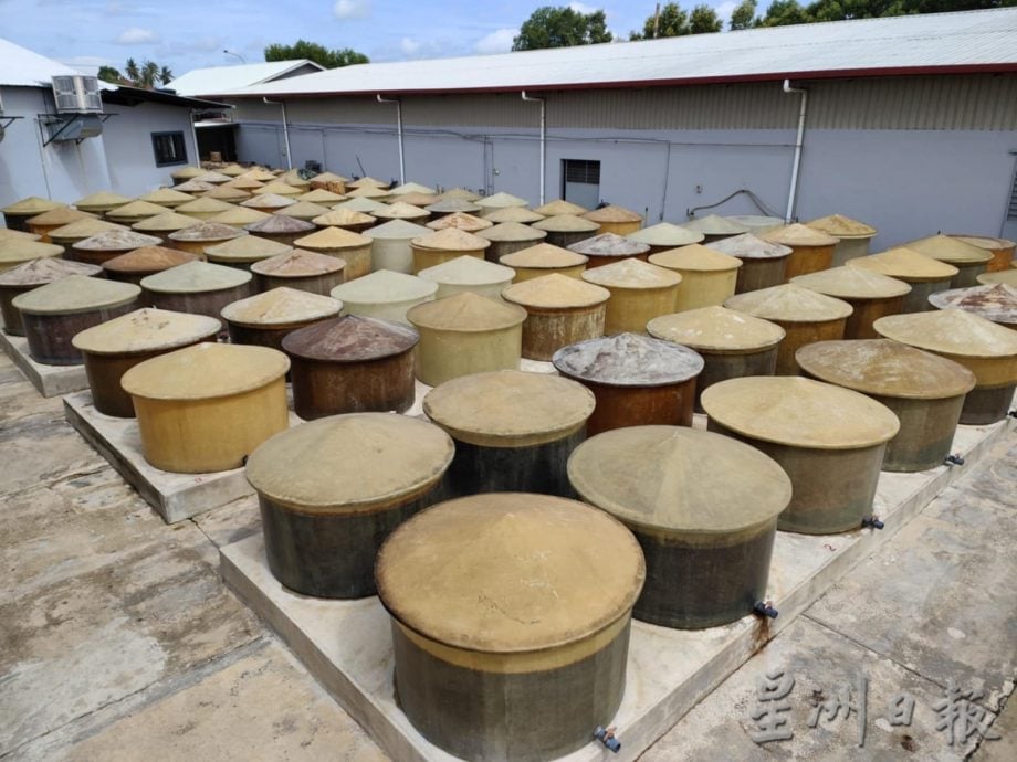 《金典名号之腾飞星企》特刊移交仪式