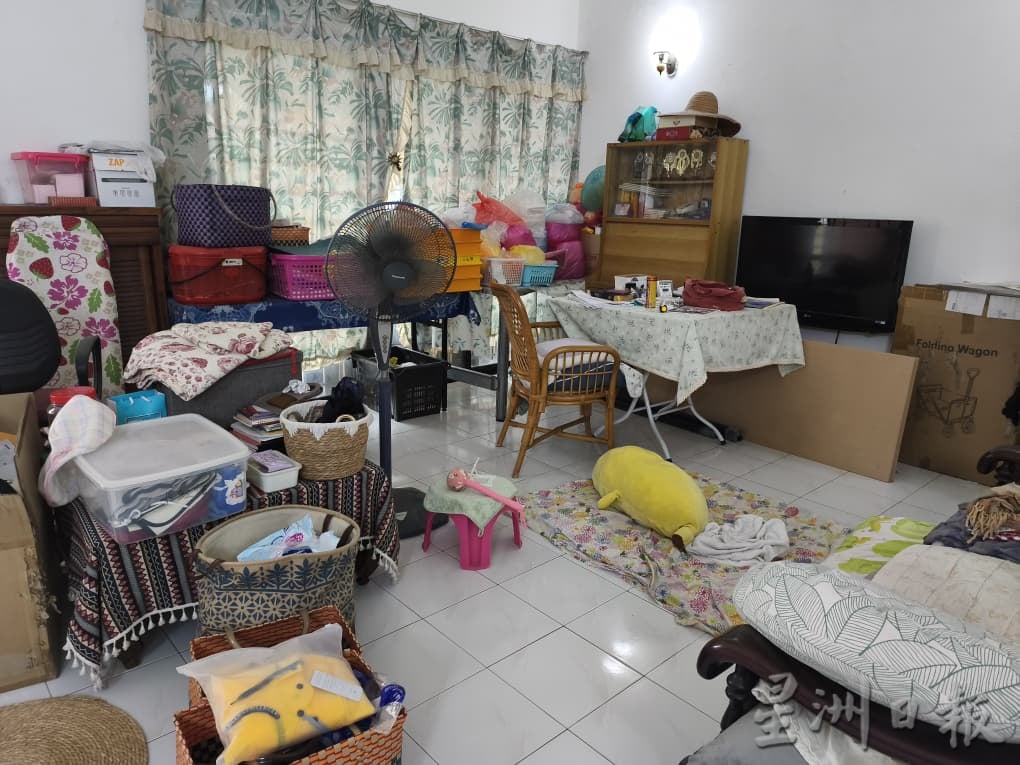 霹／星洲基金★11月3日刊登／第五版头／星洲基金筹3.5万助单亲妈妈 丧夫忧郁症陷困盼援助       