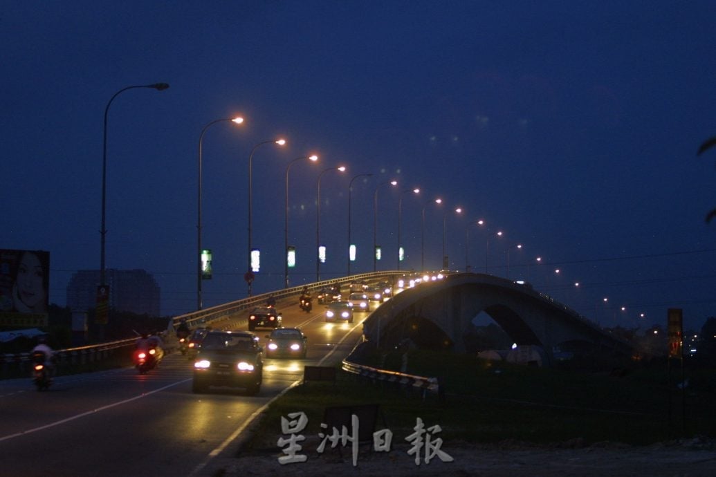 百万镇第三座大桥来了   不塞车的日子还会远吗？