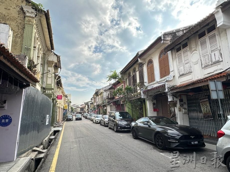 （古城封面主文）世遗老街重建老屋引争议 刘志俍：将继续跟进