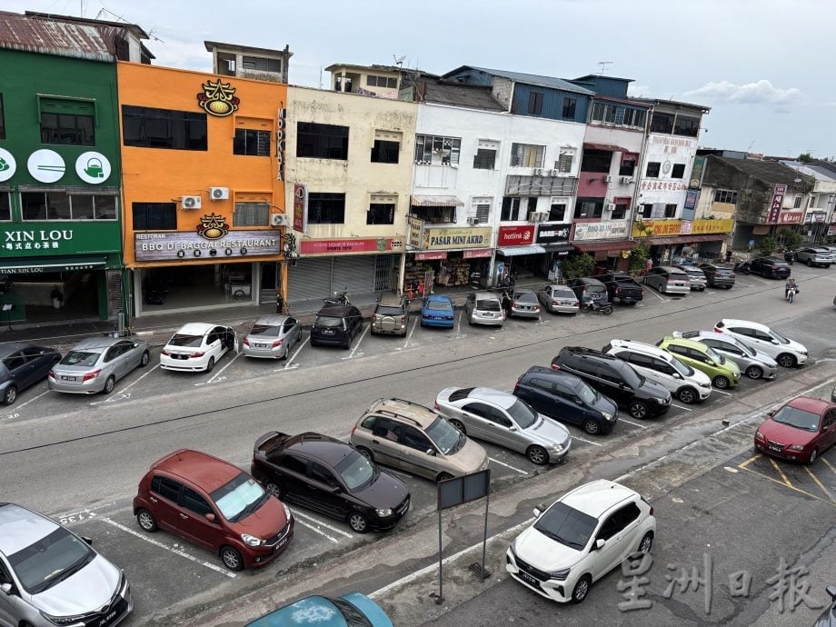 **已签发**柔：新山市厅32周年庆大优惠  11至12月停车及交通罚单80%折扣