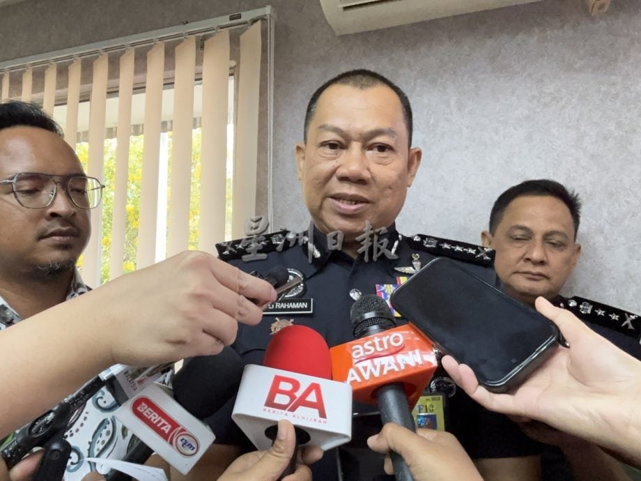 **已签发**柔：暂定第二版头：柔佛河水源污染  | 柔总警长：已接获7宗投报