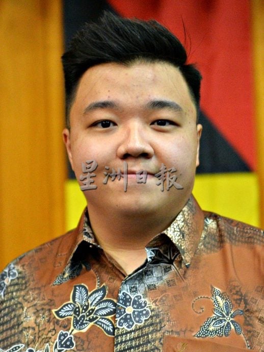 武吉亚沙住宅区荒废单位丛生 大蛇出没居民忧心安全