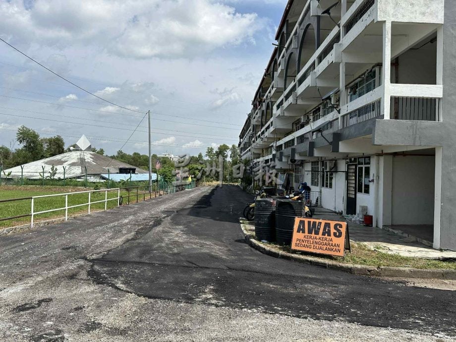 多次反映终有成果 亚沙再也组屋全面重铺道路