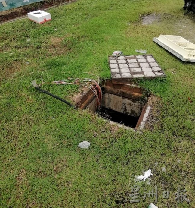 井盖连番被撬偷电缆 周而复始 烦不胜烦