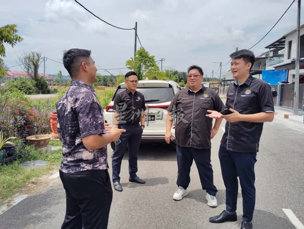 **已签发**柔:第二版头:民生特工队〡入住1年仍无垃圾服务 居民被迫天天自行清理