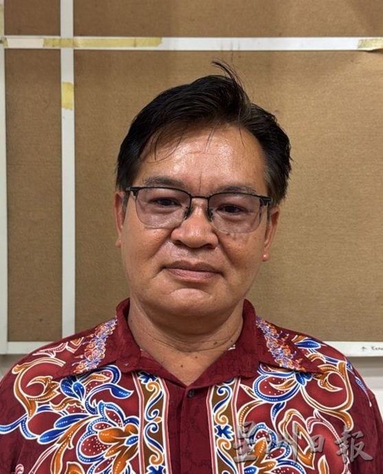日叻务县10华人新村9村长留任 新邦葫芦顶新村换新村长