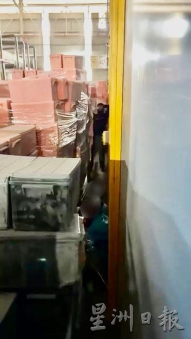 电池厂80%工人竟是非法移工!森州移民局突击逮捕184人