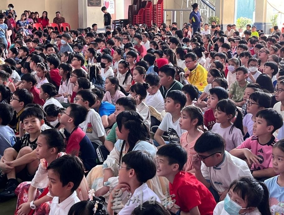 (古城第三版主文)育小毕业生将能够直接申请进入育中