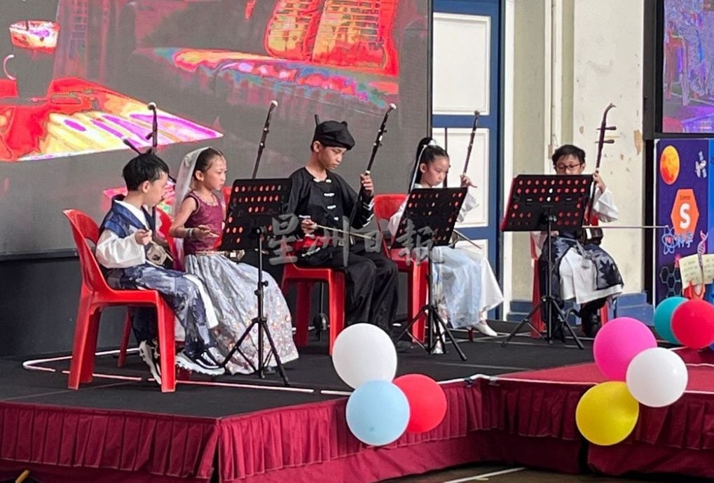 (古城第三版主文)育小毕业生将能够直接申请进入育中