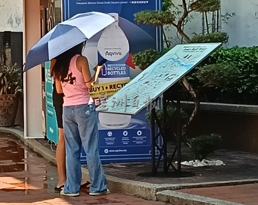 (古城第三版主文)《老街守护者》集章打卡本爆红·助力深度旅游 连接企业与文化