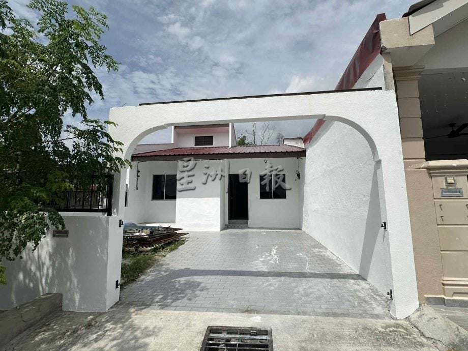 供星洲网:8万5000令吉重建火灾屋竣工,印裔母子重回新居