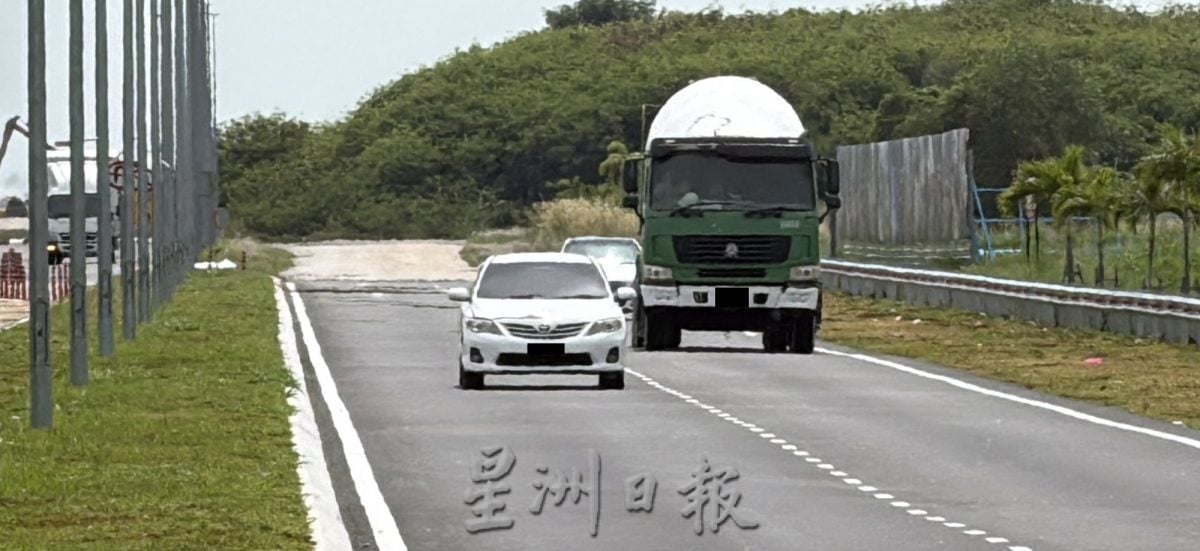 （古城封面主文）新路有后果自负牌·驾车人士：可以走吗？