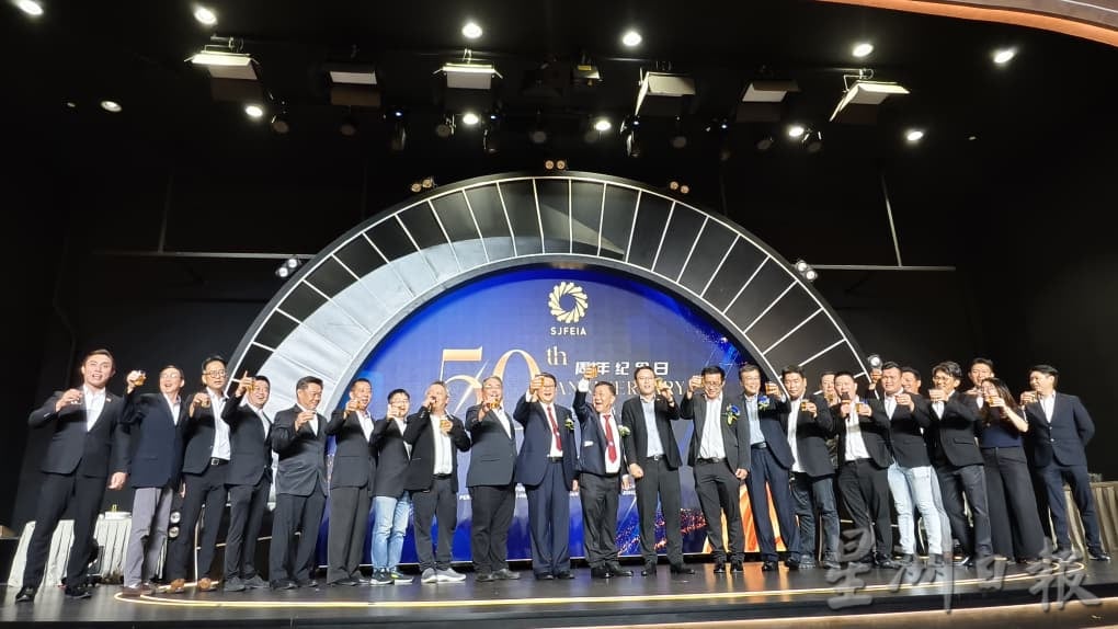 (已签发)柔:**版头**李廷汉:州政府注重柔新特区大蓝图 策划本地供应链升级接轨全球