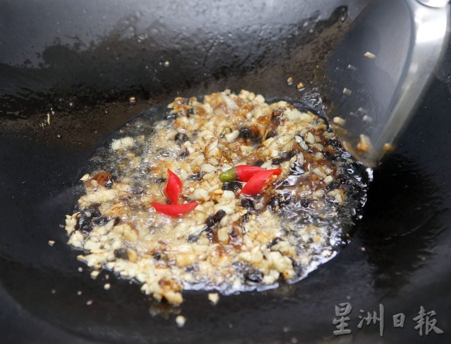 【私房好菜】11月10日刊登／大霹雳封底主文／／许茉妮事业忙碌家中大厨 缔造幸福时光