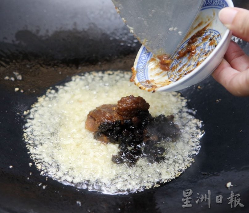 【私房好菜】11月10日刊登／大霹雳封底主文／／许茉妮事业忙碌家中大厨 缔造幸福时光