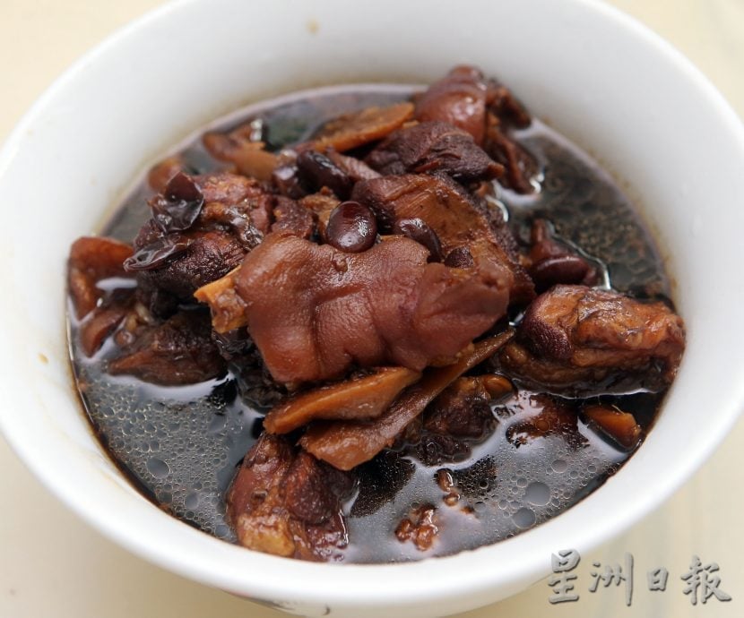 【私房好菜】11月10日刊登／大霹雳封底主文／／许茉妮事业忙碌家中大厨 缔造幸福时光