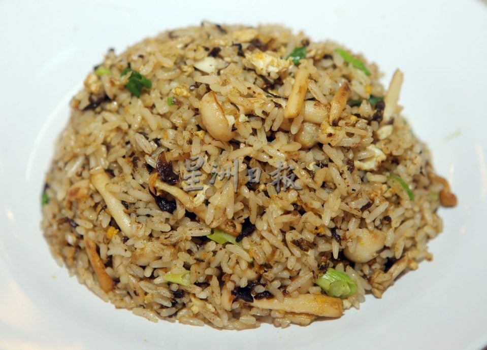 大霹雳封底主文／【人气美食】／宝贝龙炒饭