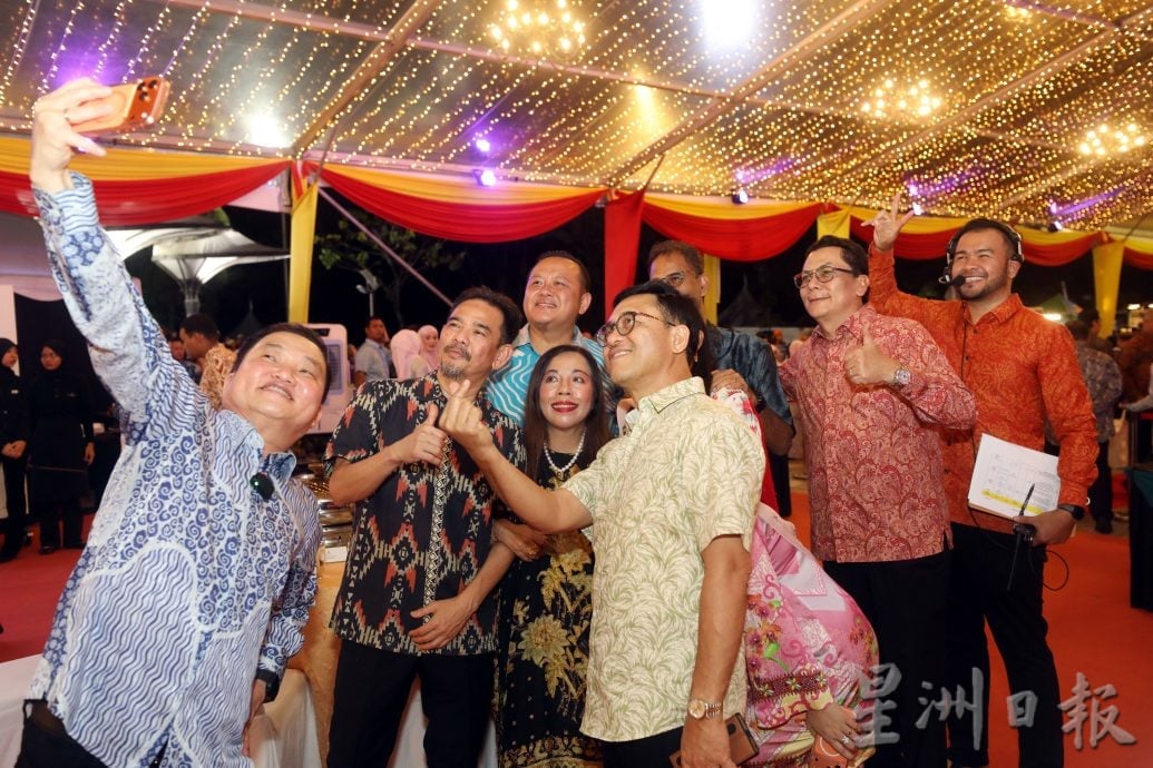 (版4头)大都会/雪州王储新婚庆典嘉年华