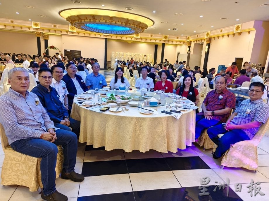 东：淡马鲁暨百乐县华校教师公会71周年会庆晚宴 首办《好声音》争霸赛