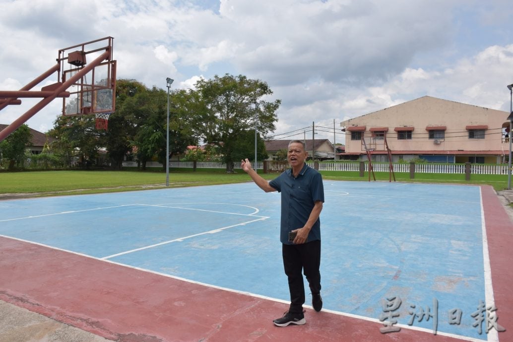 (预编10/11见报)大都会/《校园我董》乌雪龙邦华小董事长潘青山