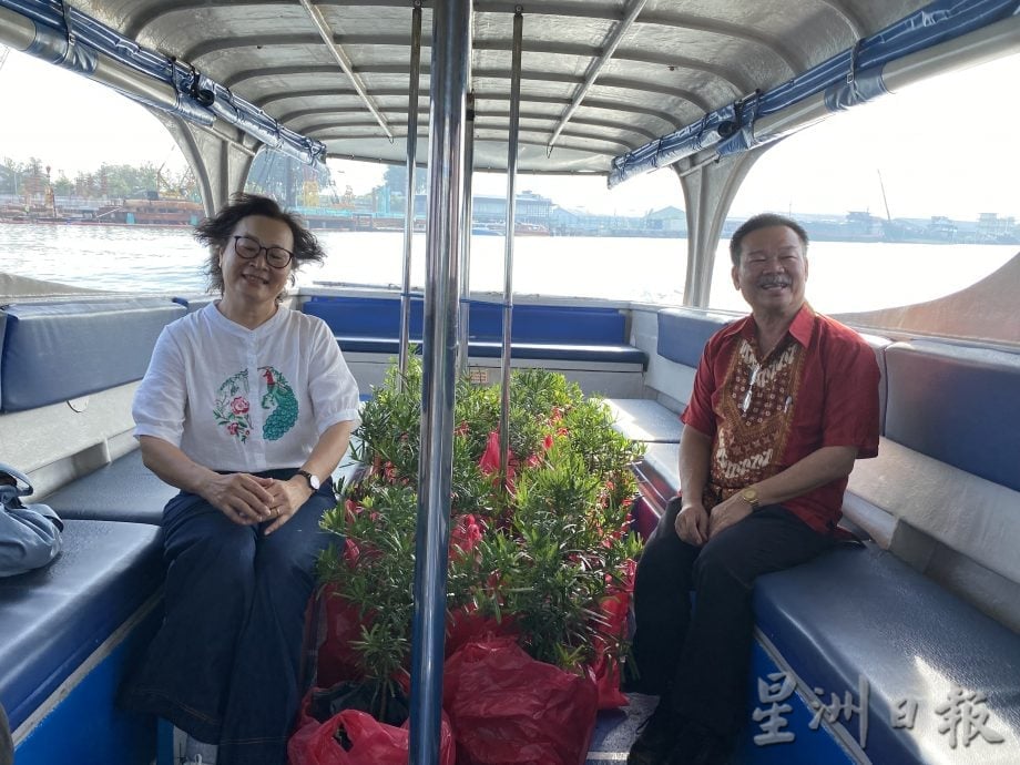 早报可版头//大都会-18罗汉松乘船入岛绿化吉胆华联小学