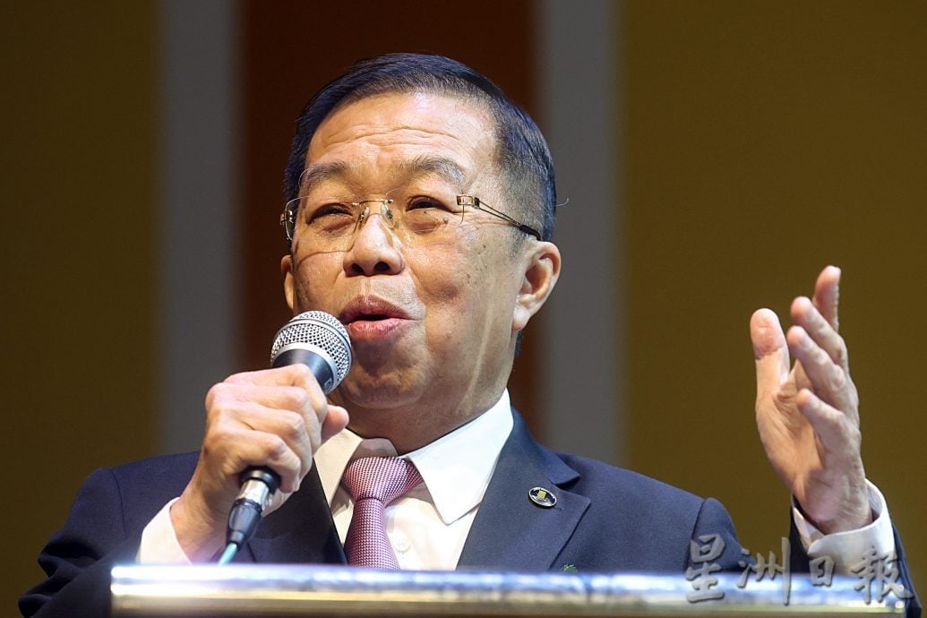 大都会/燕美华小百年校庆晚宴筹款破标达到120万令吉/12图(选下)