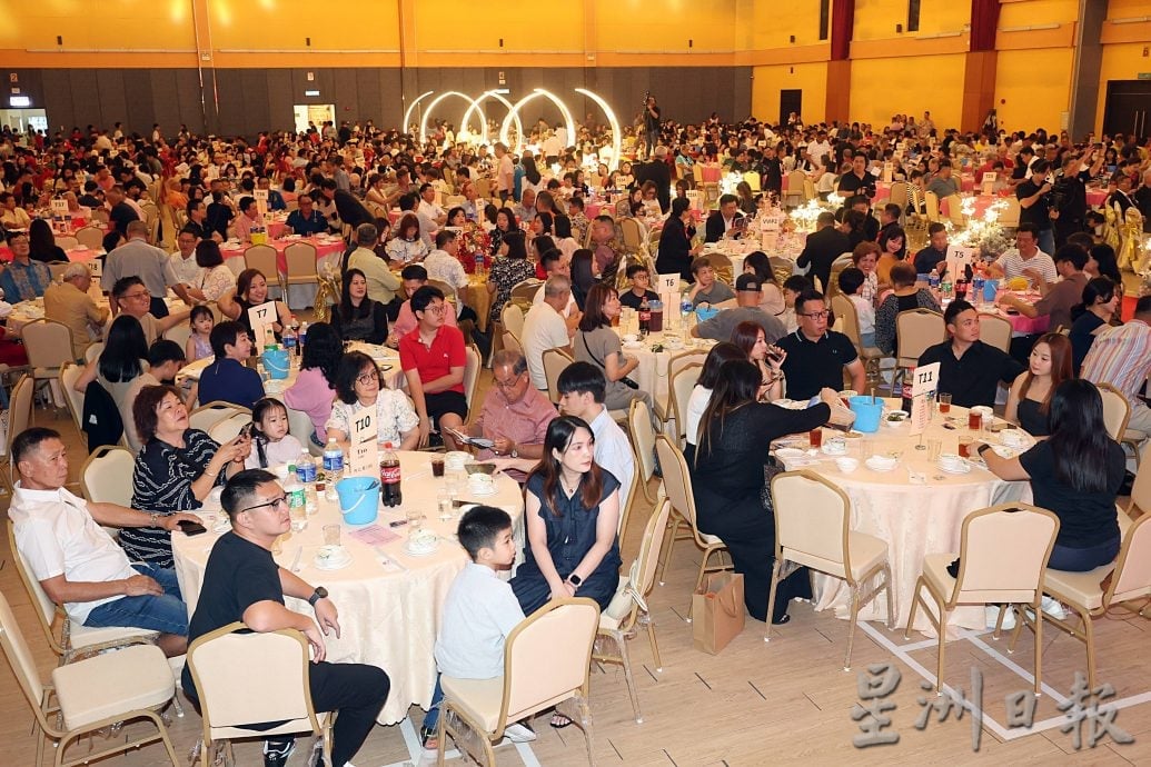 大都会/燕美华小百年校庆晚宴筹款破标达到120万令吉/12图(选下)