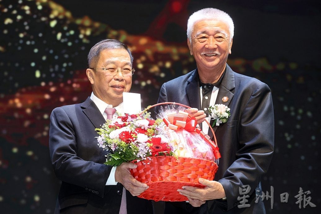 大都会/燕美华小百年校庆晚宴筹款破标达到120万令吉/12图(选下)