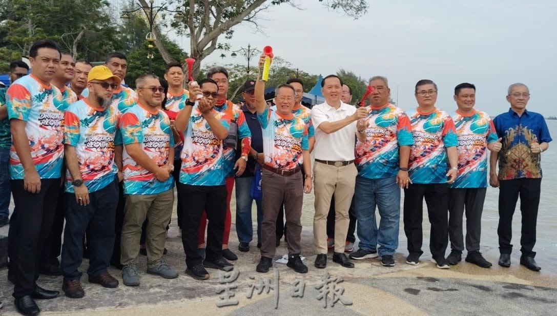 5国45队伍云集 麻河划桨赛龙舟