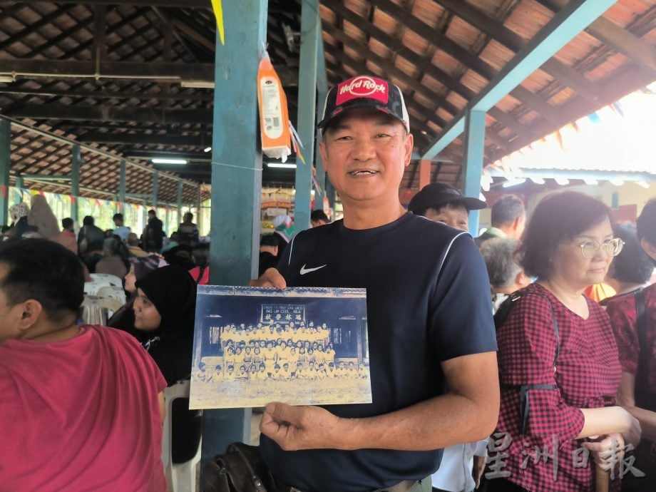 （已签发）柔：**封面**跨越40年再重逢   瑞林园逾千各族前胶工团聚