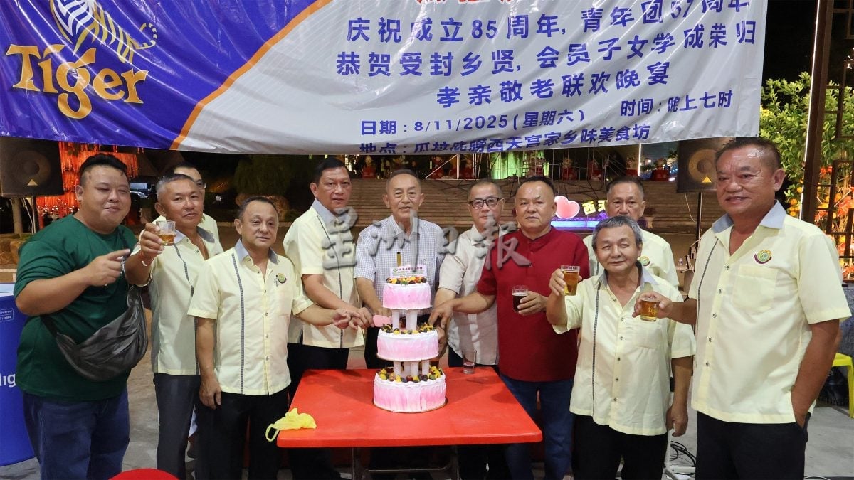 供星洲网/ 张聒翔赞扬庇朥海南会馆会员资料保存到很好，盼扫描存档电脑。