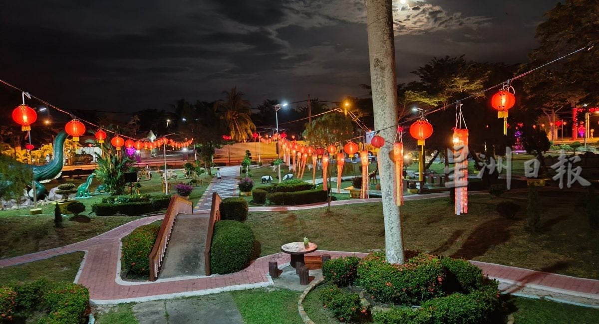 新村美化动起来/11日见报∕/凭“我爱哲仁”信念，哲仁村民坚守美化基业30余年