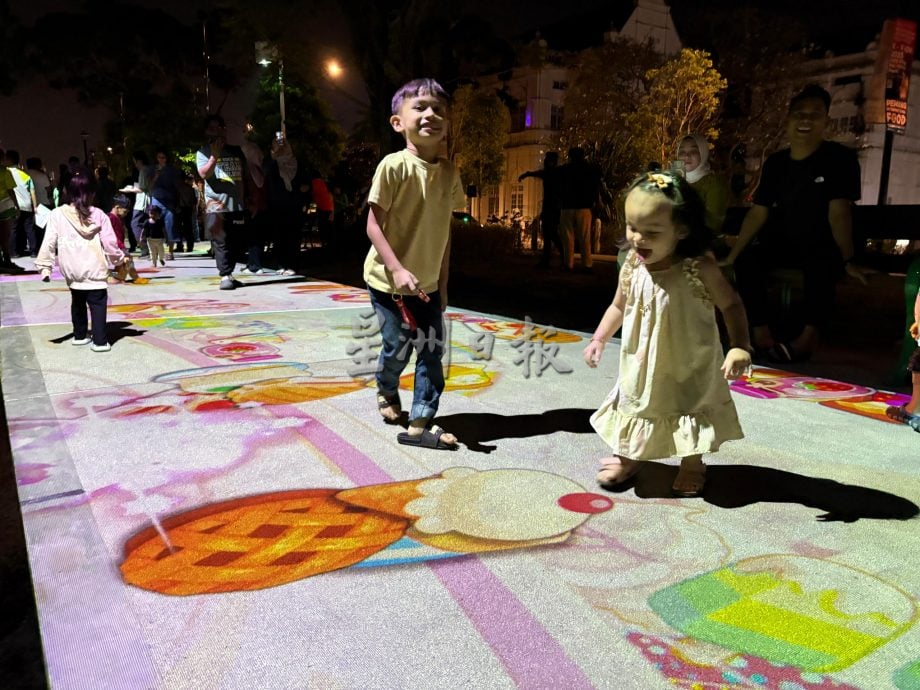 (大北马)旧关仔角直线公园灯光投影秀